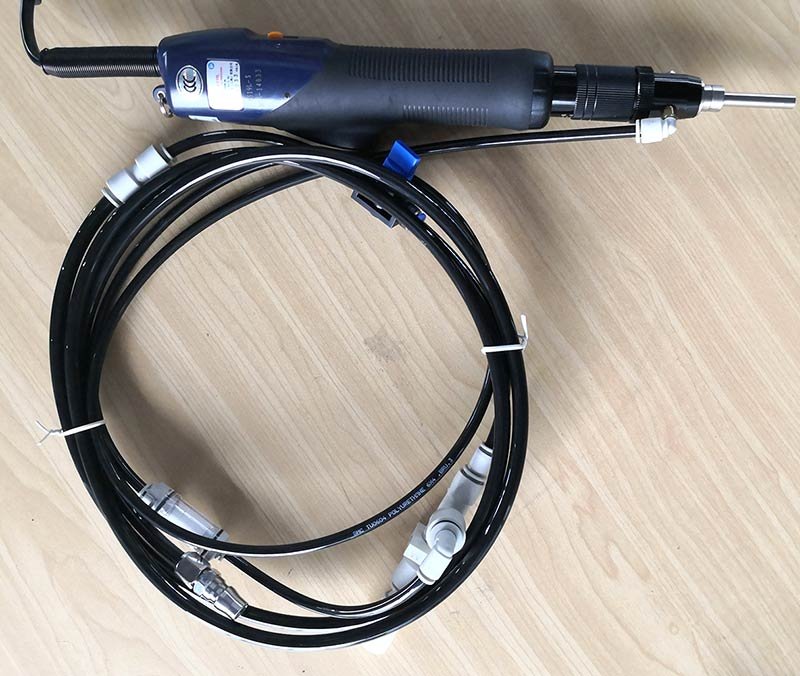 Vacuum Screwdriver for non-magnetic screws